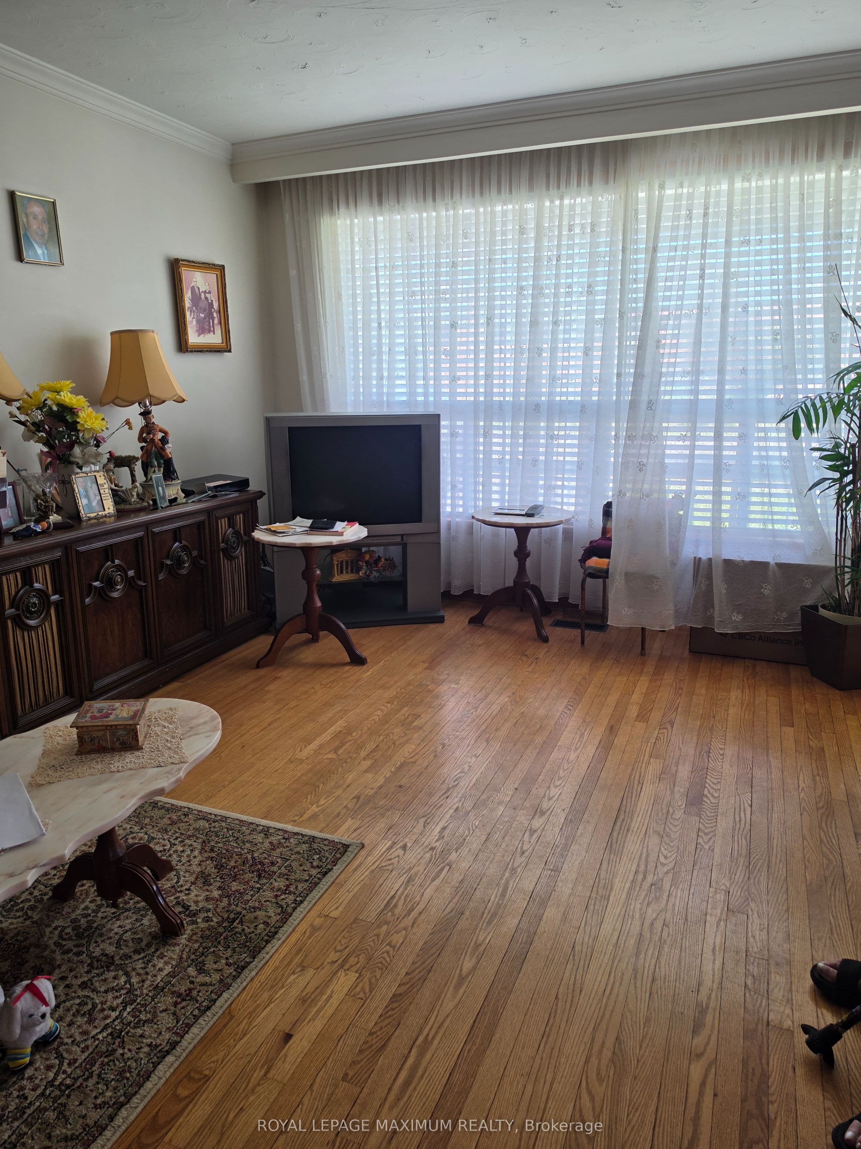4254 Brandon Gate Drive, Mississauga, ON L4T 3K4