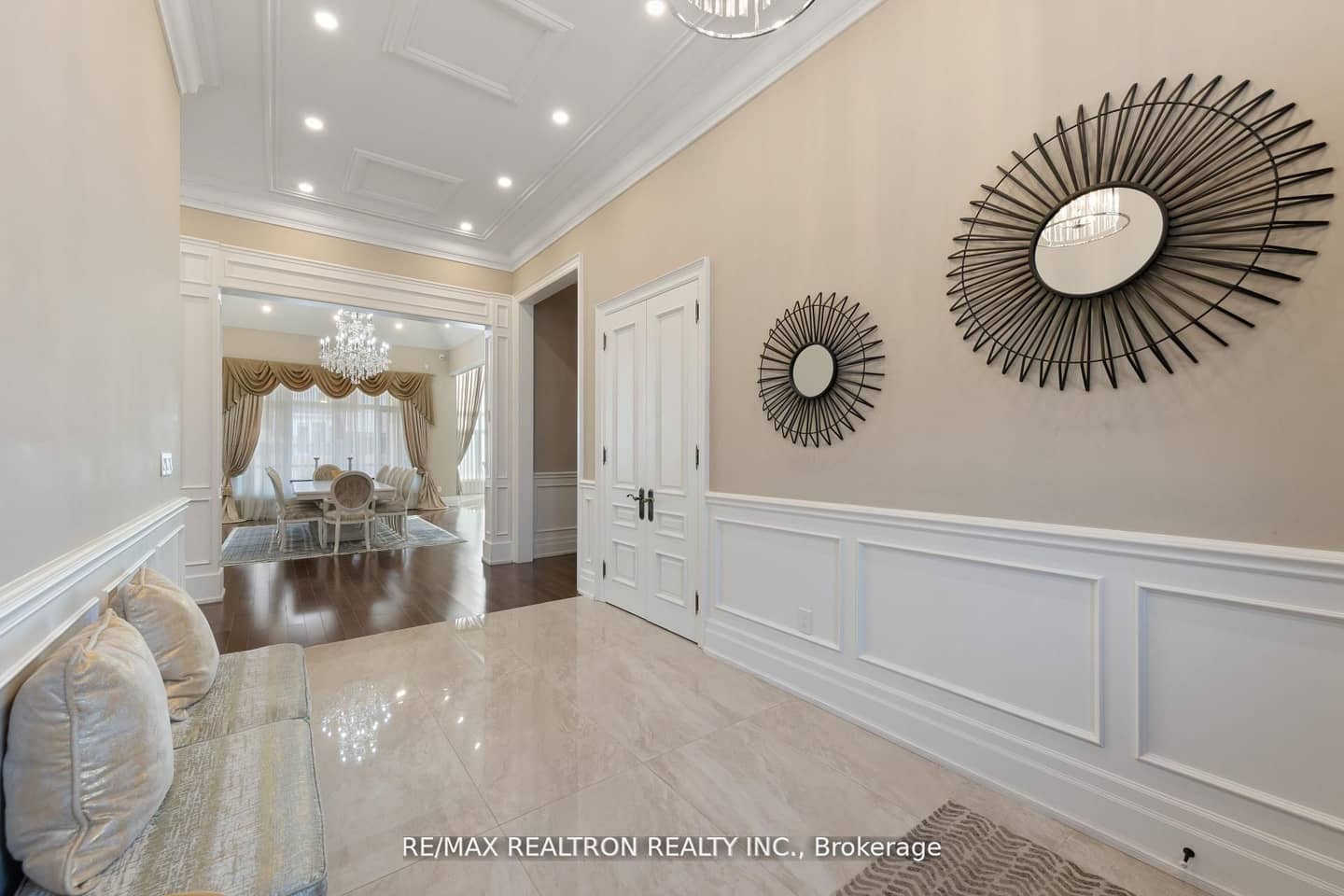 223 Crestwood Road, Vaughan, ON L4J 1A8