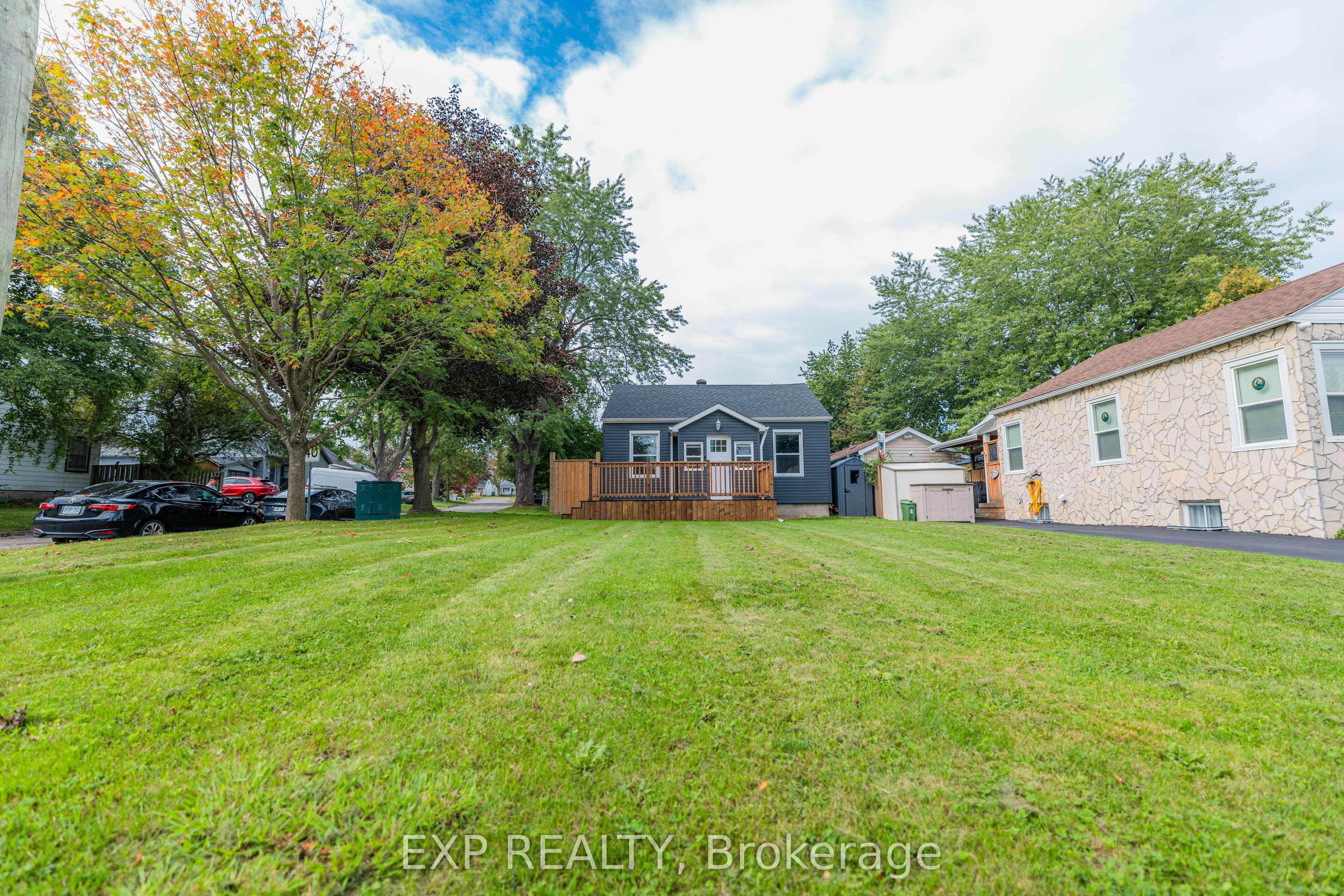 18 Nelson Avenue, Ajax, ON L1S 1Z7