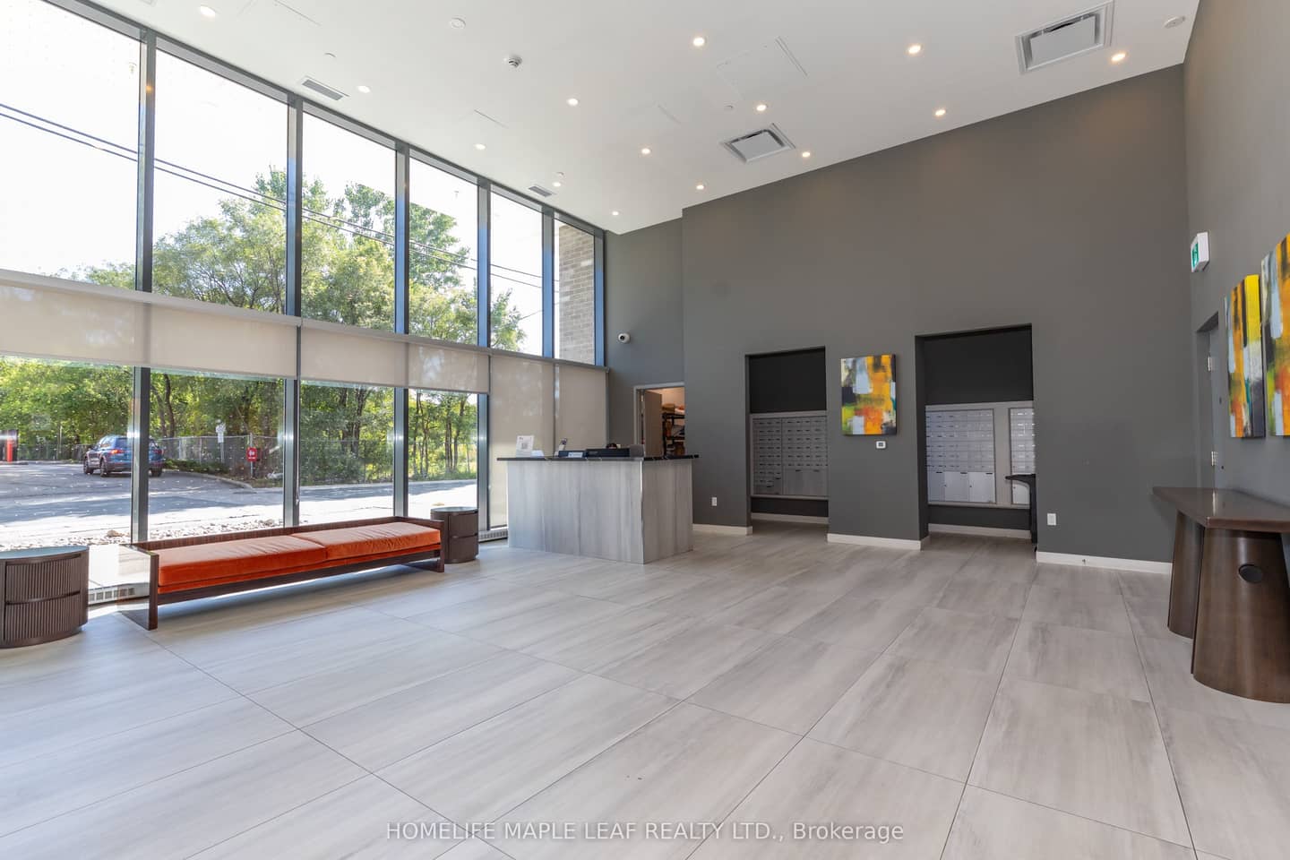 859 The Queensway 703, Toronto, ON M8Z 1N8