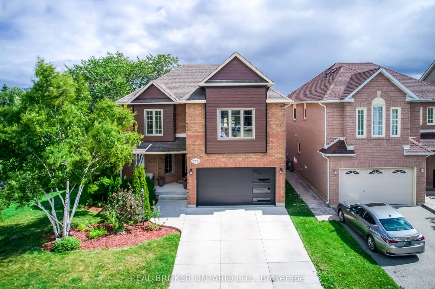 6781 Gracefield Drive, Mississauga, ON L5N 6T5