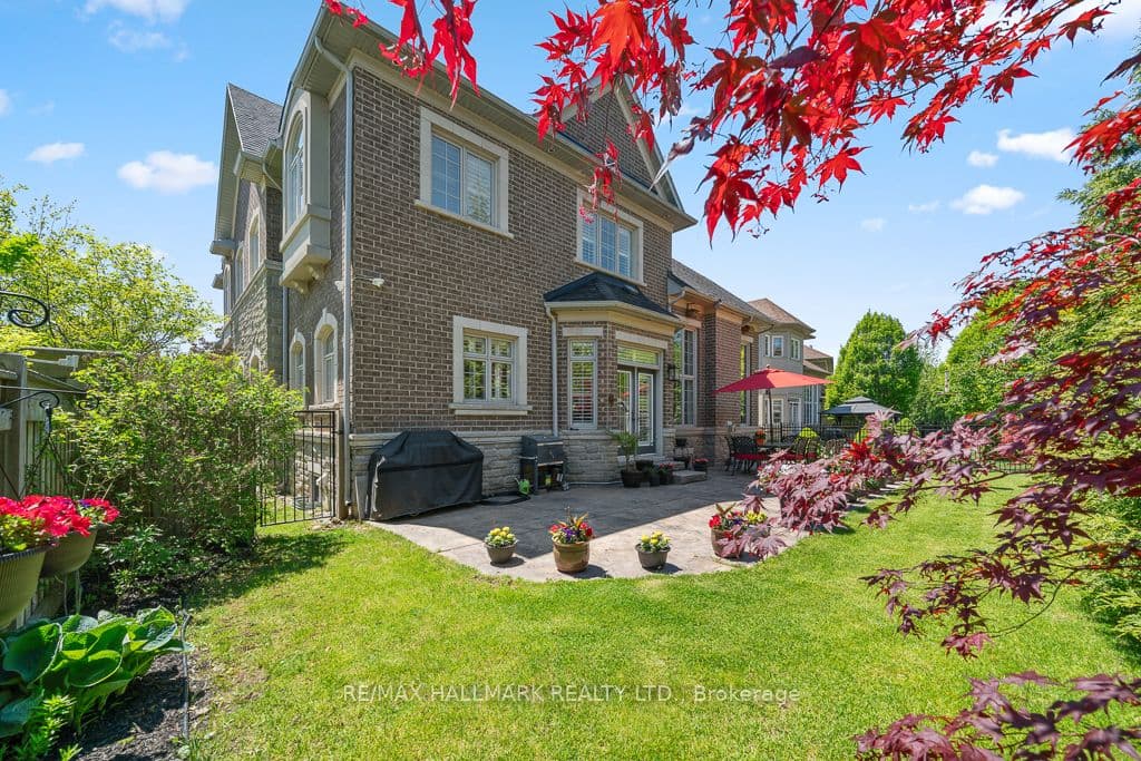 321 Grand Vellore Crescent, Vaughan, ON L4H 0N7