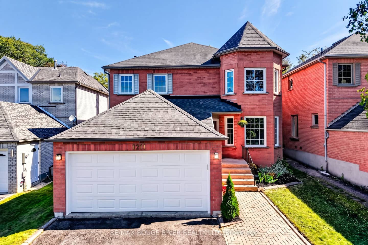 1211 Engel Court, Pickering, ON L1W 3W3