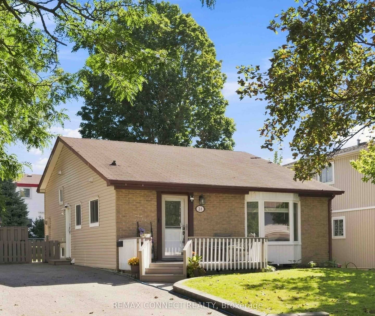 31 Roser Crescent, Clarington, ON L1C 3N7