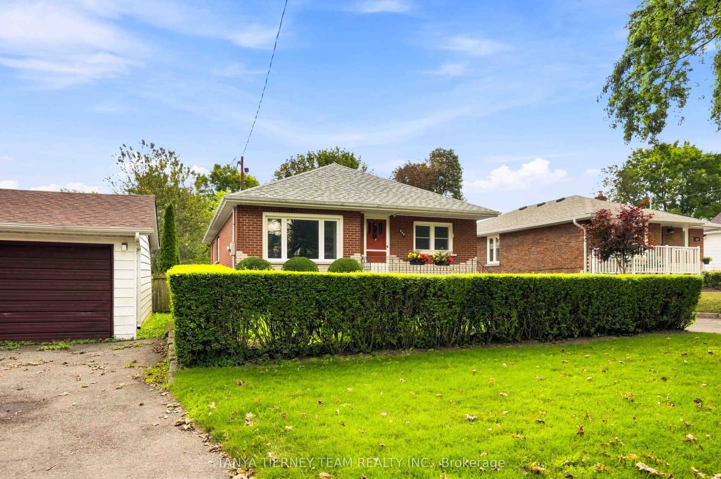 285 Muriel Avenue, Oshawa, ON L1J 2W8