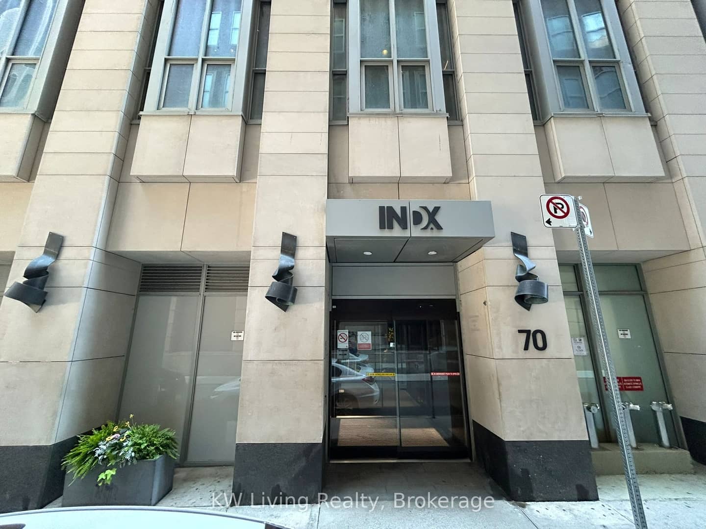 70 Temperance Street 2708, Toronto, ON M5H 0B1