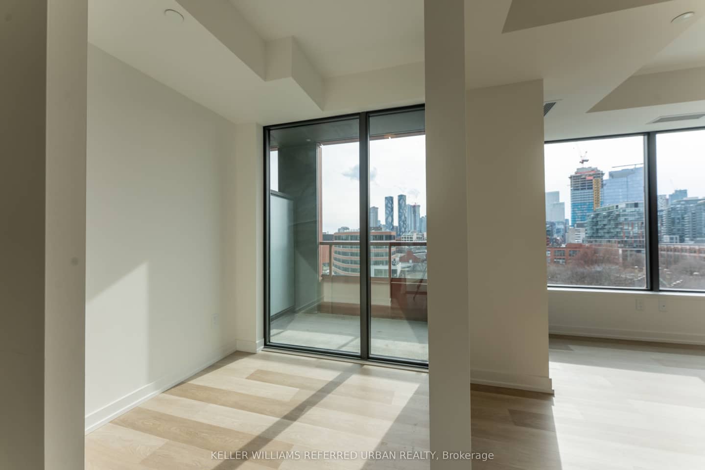 28 Eastern Avenue 822, Toronto, ON M5A 0Y2