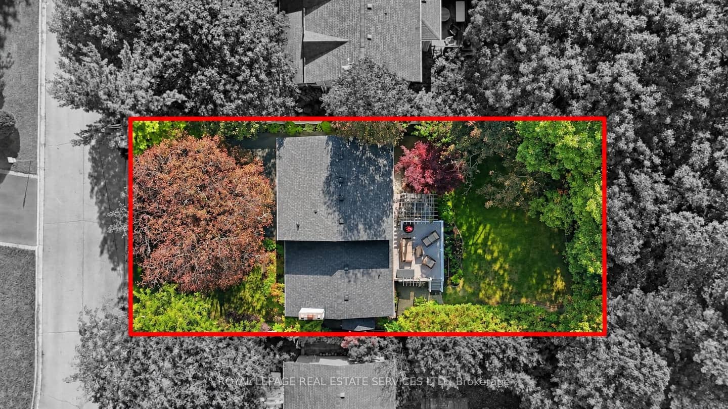 1320 Hillview Crescent, Oakville, ON L6H 2C7