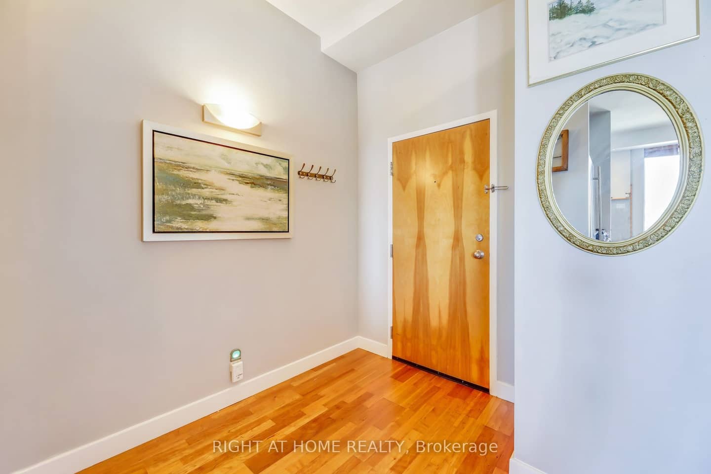 1 St Johns Road 504, Toronto, ON M6P 1T7