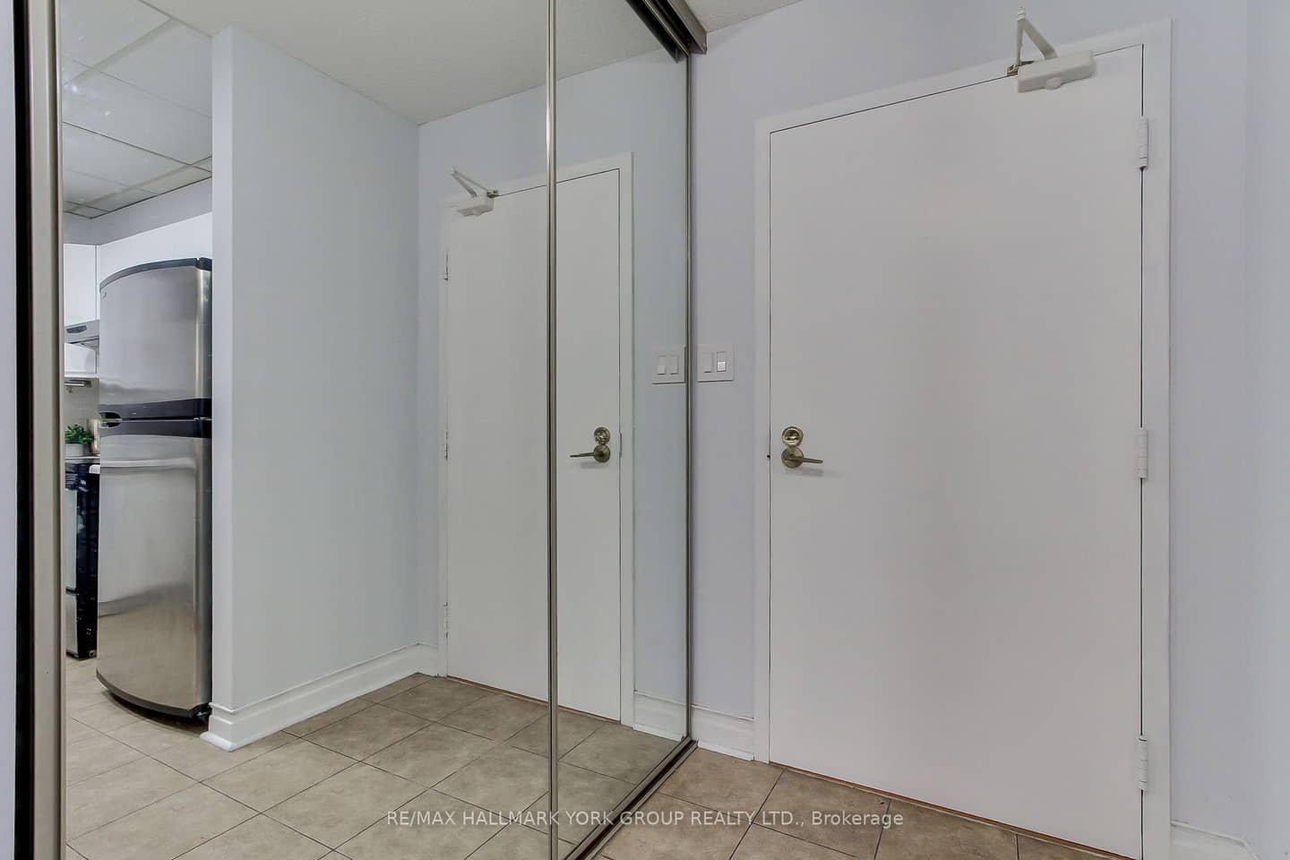 166 Olive Street 109, East Gwillimbury, ON L9N 1M9