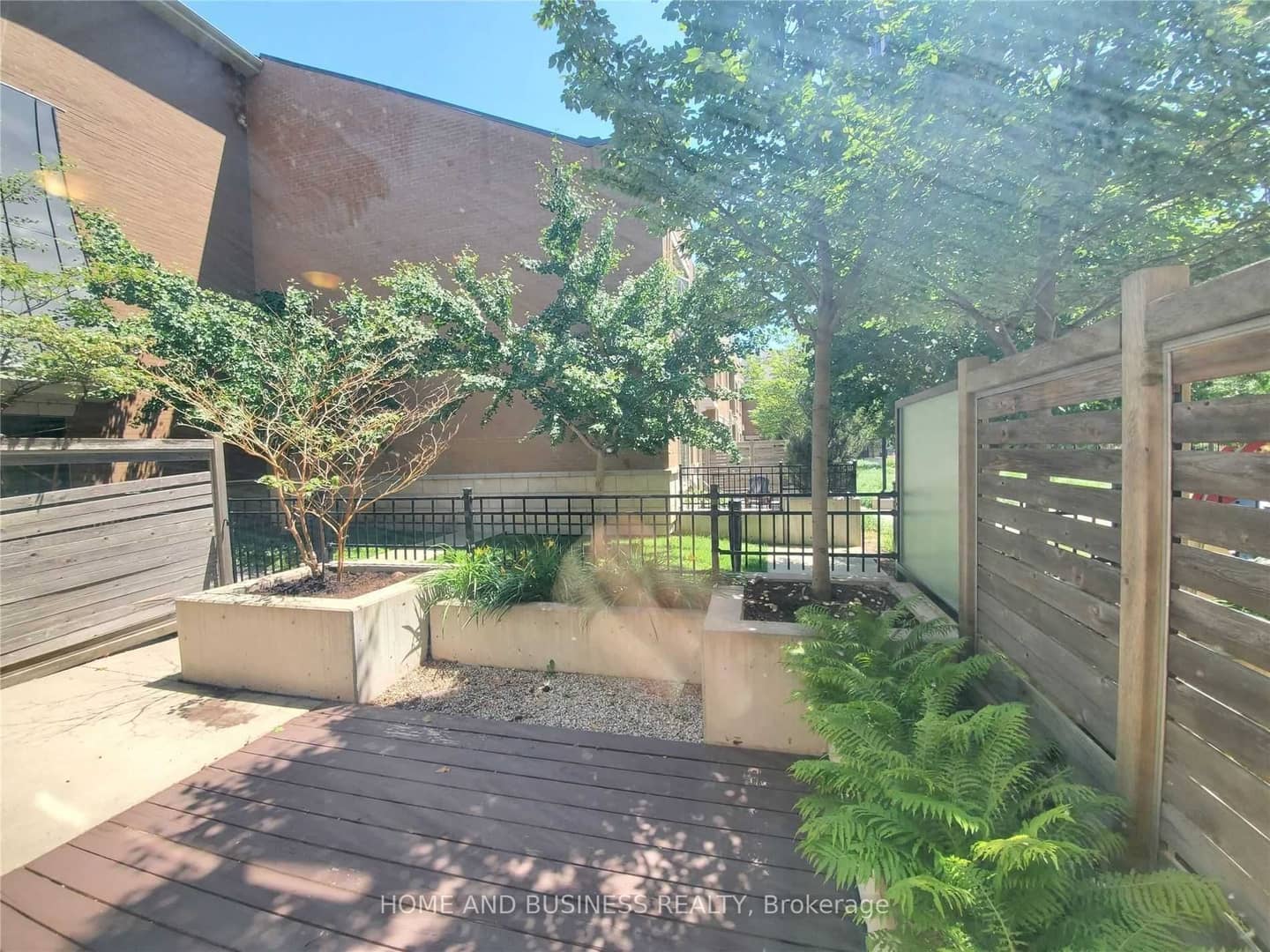 383 Prince Of Wales Drive 107, Mississauga, ON L5B 0C6