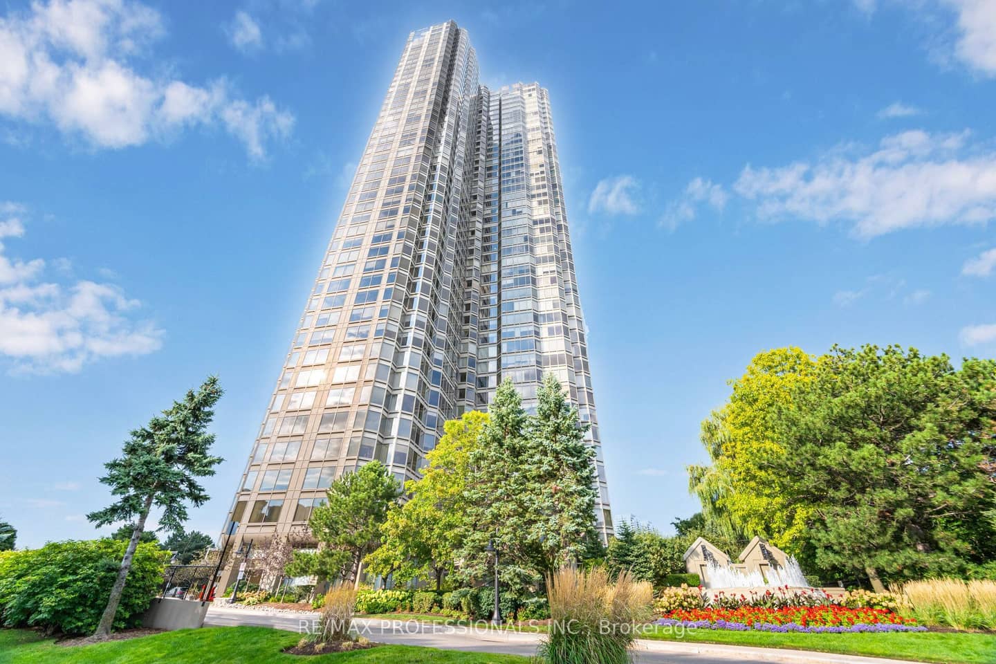 1 Palace Pier Court 4203, Toronto, ON M8V 3W9