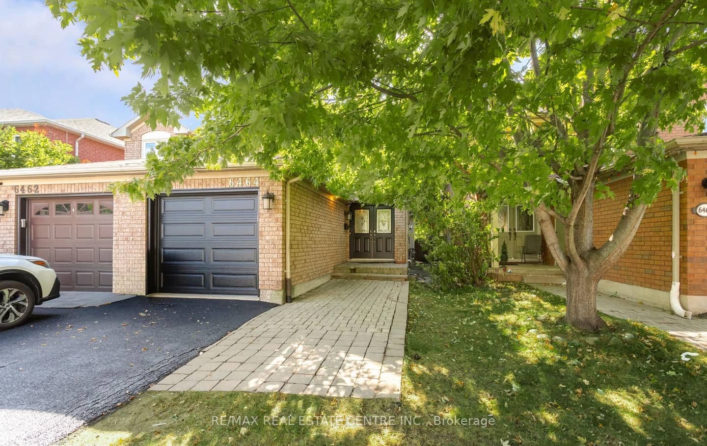 6464 Hampden Woods Road, Mississauga, ON L5N 7V9