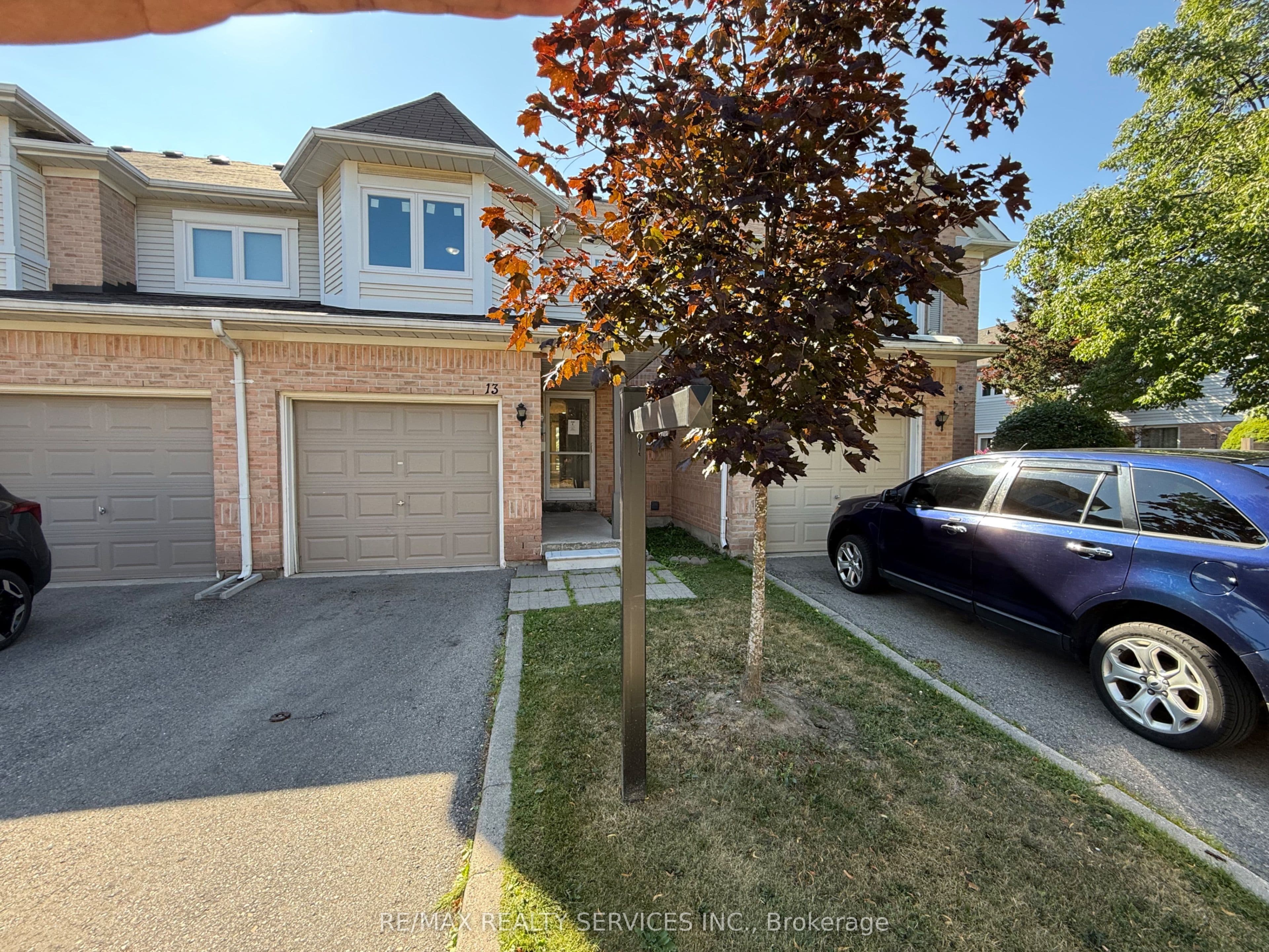 13 Wickstead Court, Brampton, ON L6R 1N8