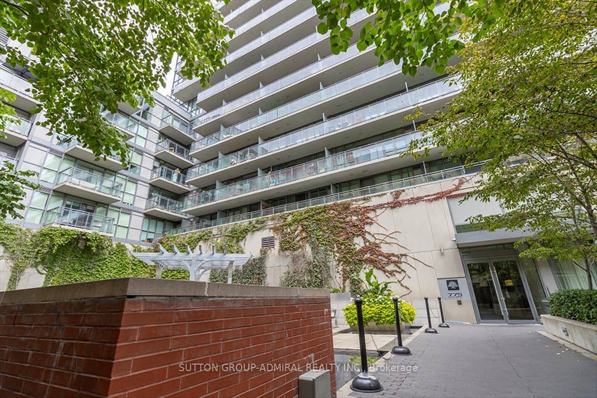 775 King Street W 221, Toronto, ON M5V 2K3
