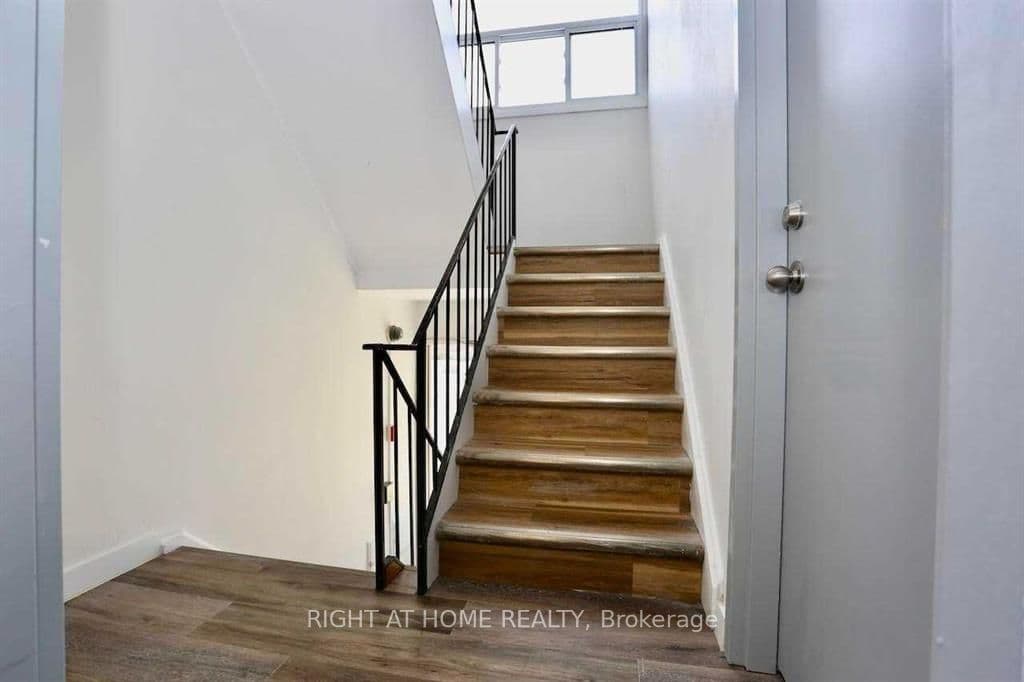 394 Thiel Street 3, London East, ON N5W 4P8