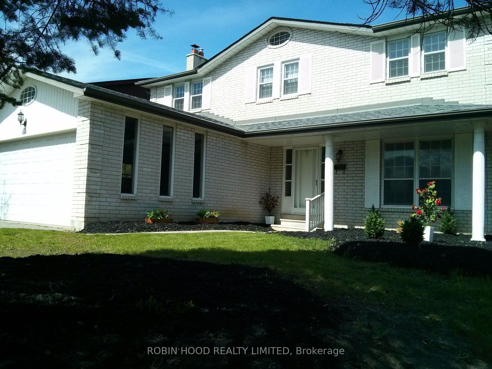 1953 Owlsnest Lane, Mississauga, ON L4W 2J1