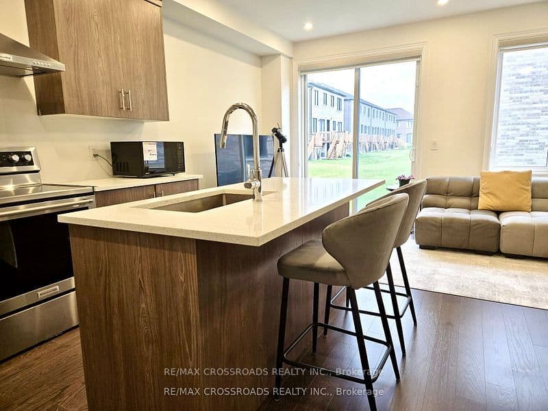 12 SCHMELTZER Crescent, Richmond Hill, ON L4E 1A2