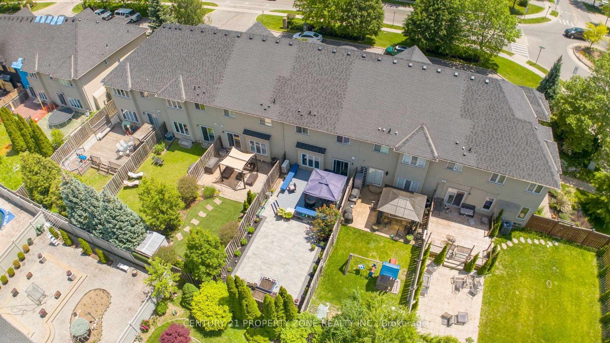 550 Stonehenge Drive, Hamilton, ON L9K 0B2