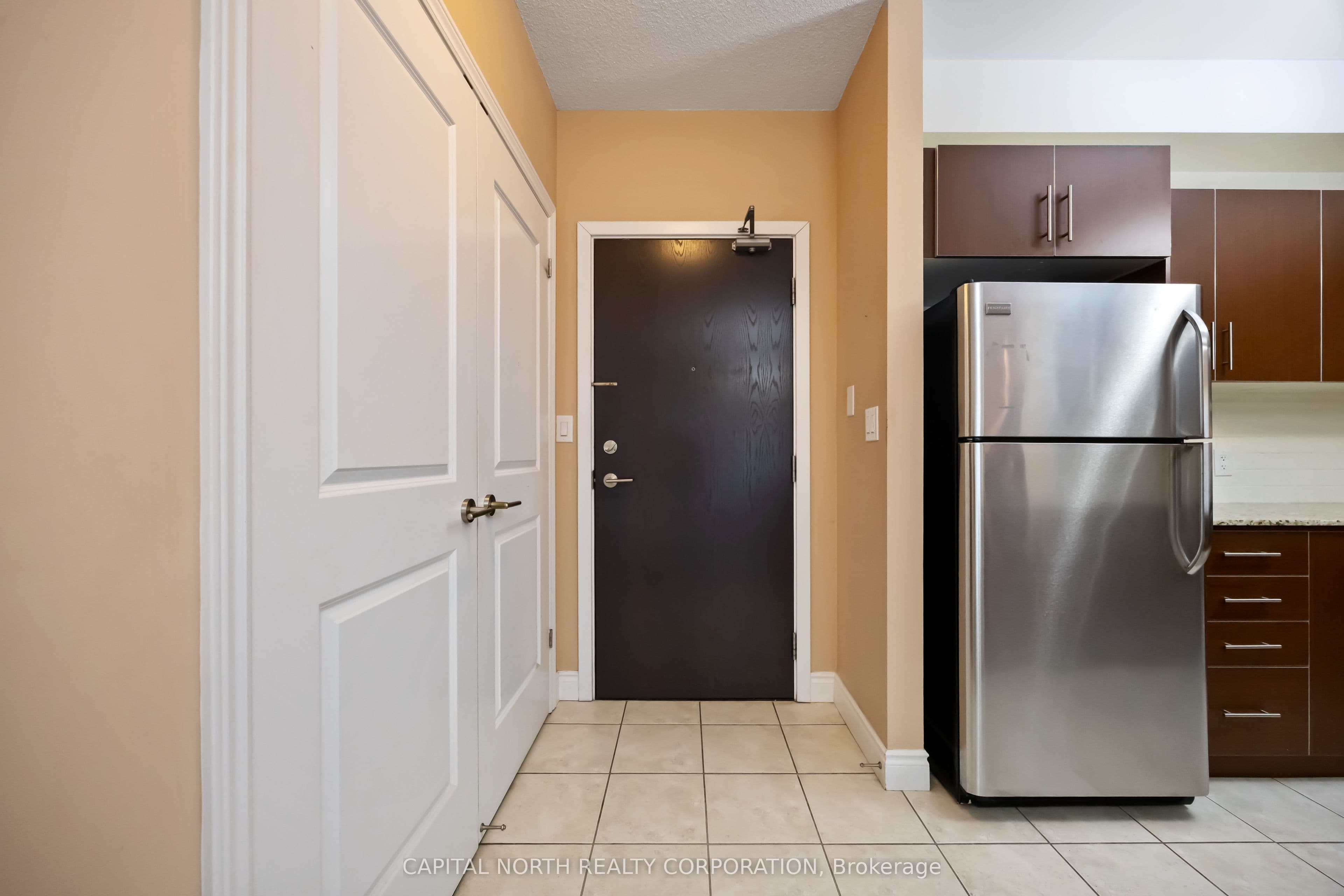 281 Woodbridge Avenue 242, Vaughan, ON L4L 0C6