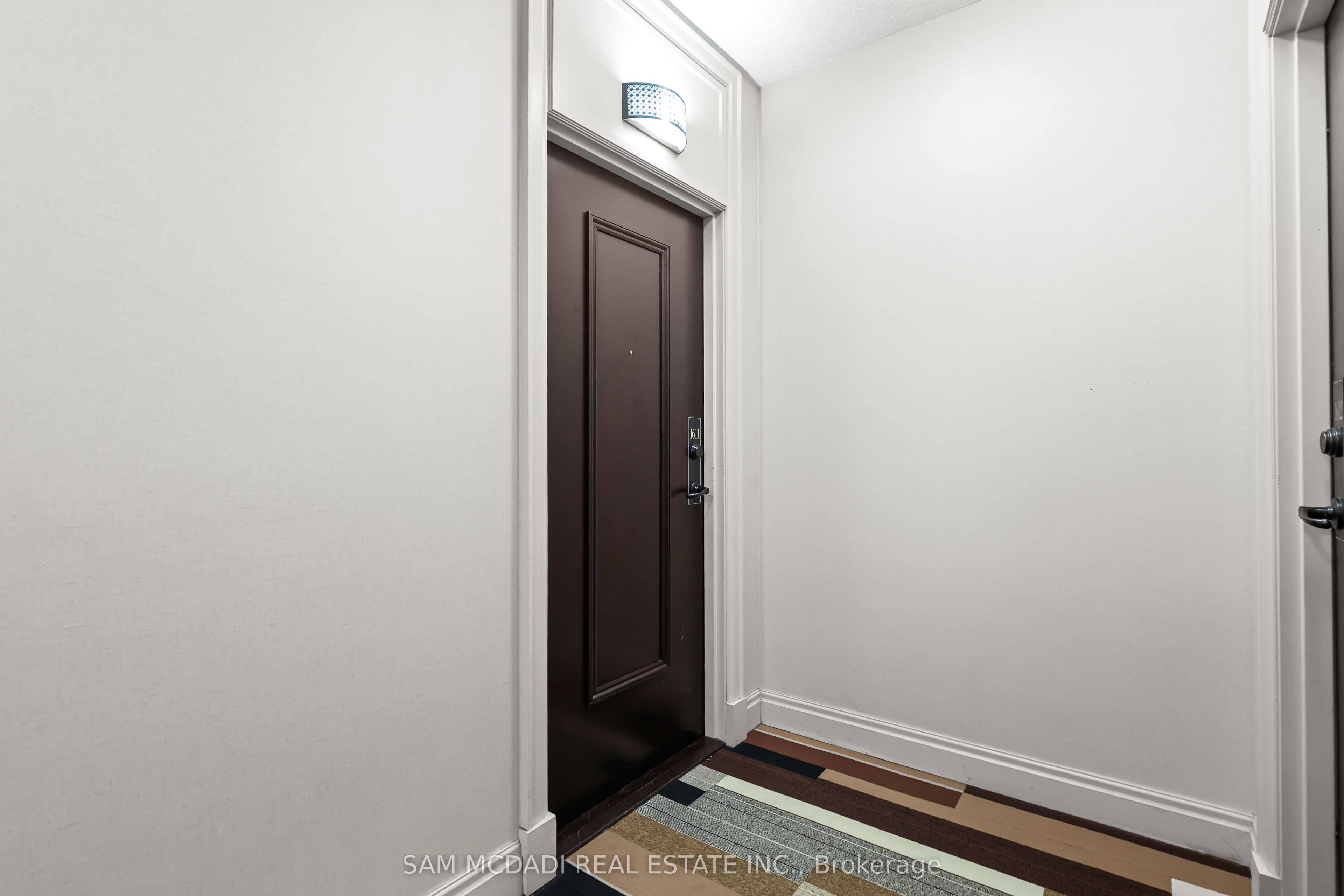 385 Prince Of Wales Drive 1611, Mississauga, ON L5B 0C6