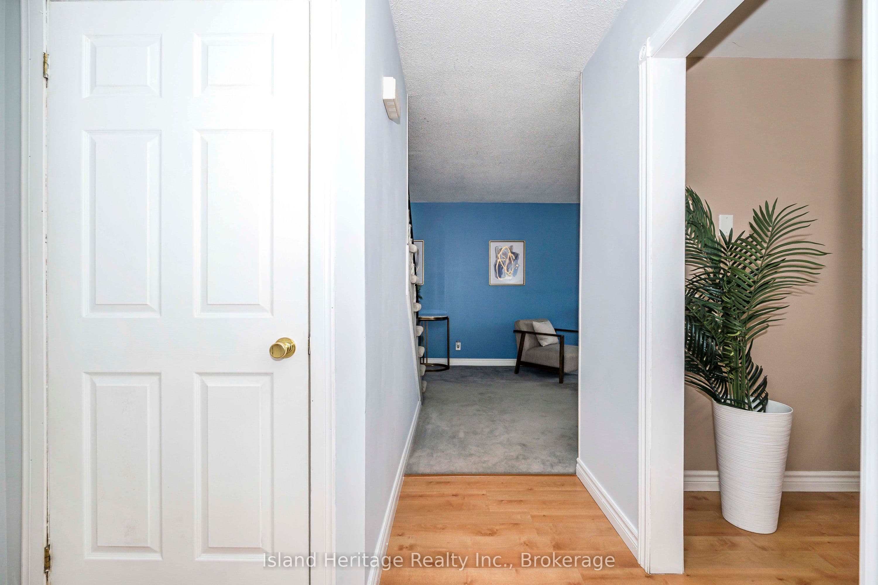 730 Cedar Street 3, Oshawa, ON L1H 4M6