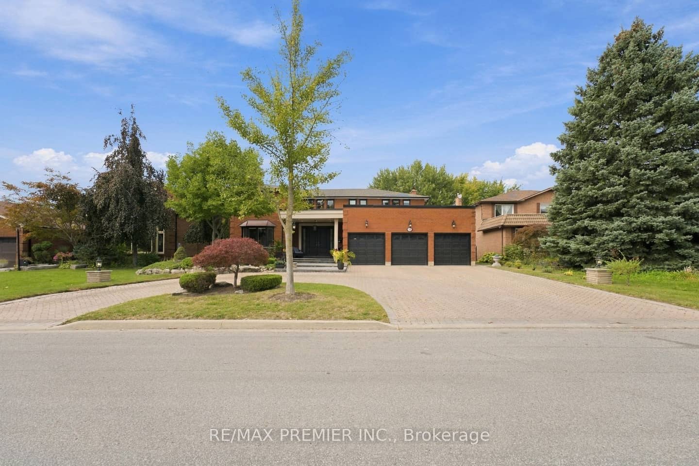 98 Cairnburg Place, Vaughan, ON L4L 3L5
