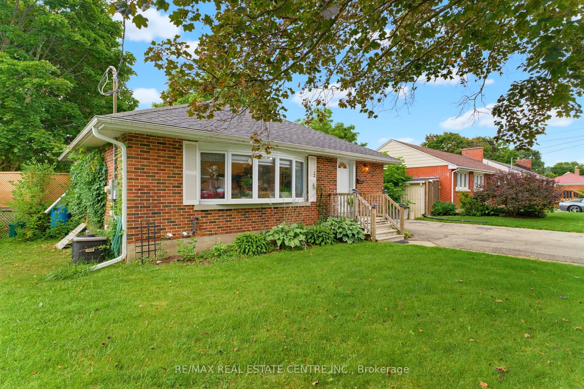 66 Scrimger Avenue, Cambridge, ON N1R 4W3