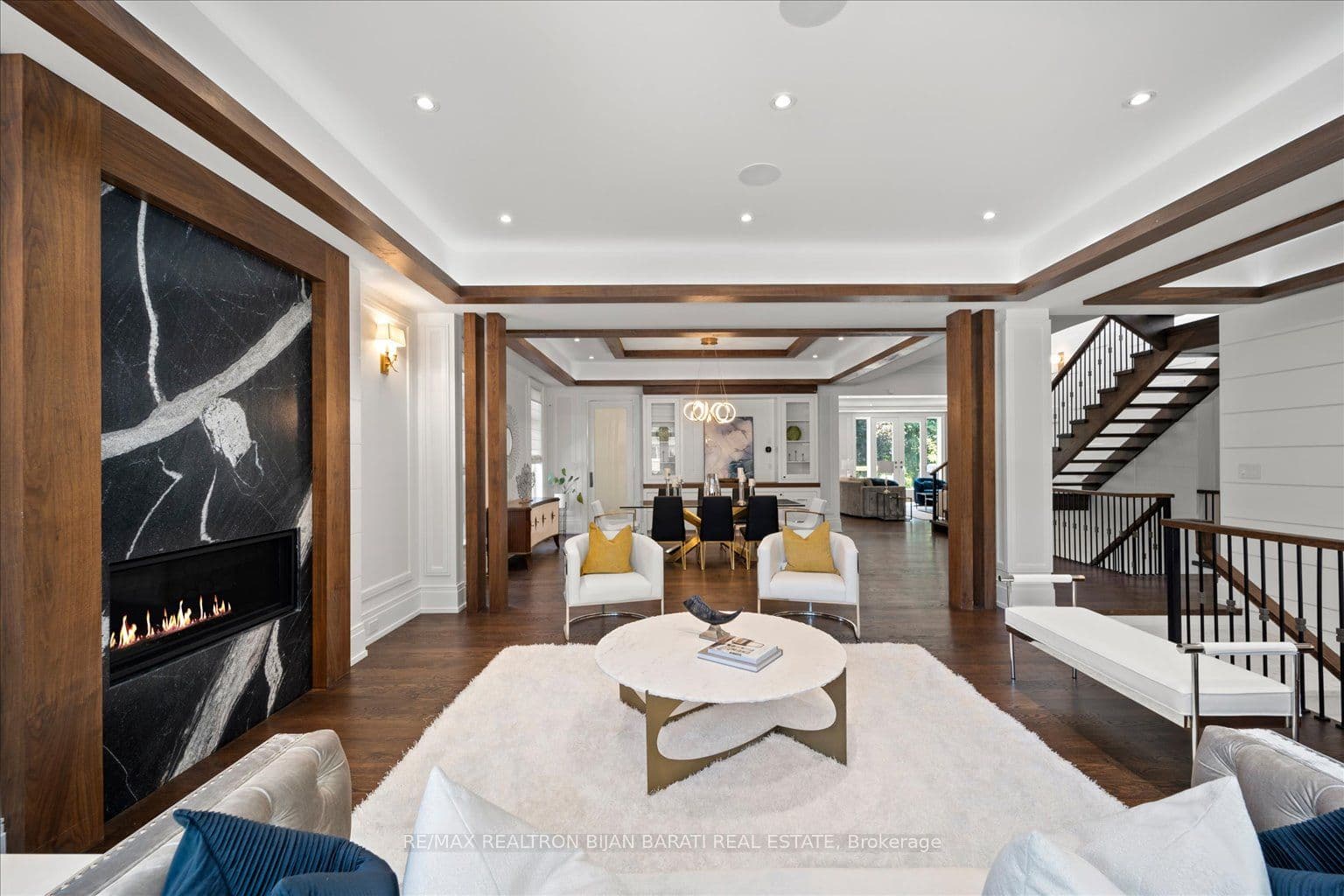 185 Maxome Avenue, Toronto, ON M2M 3L1