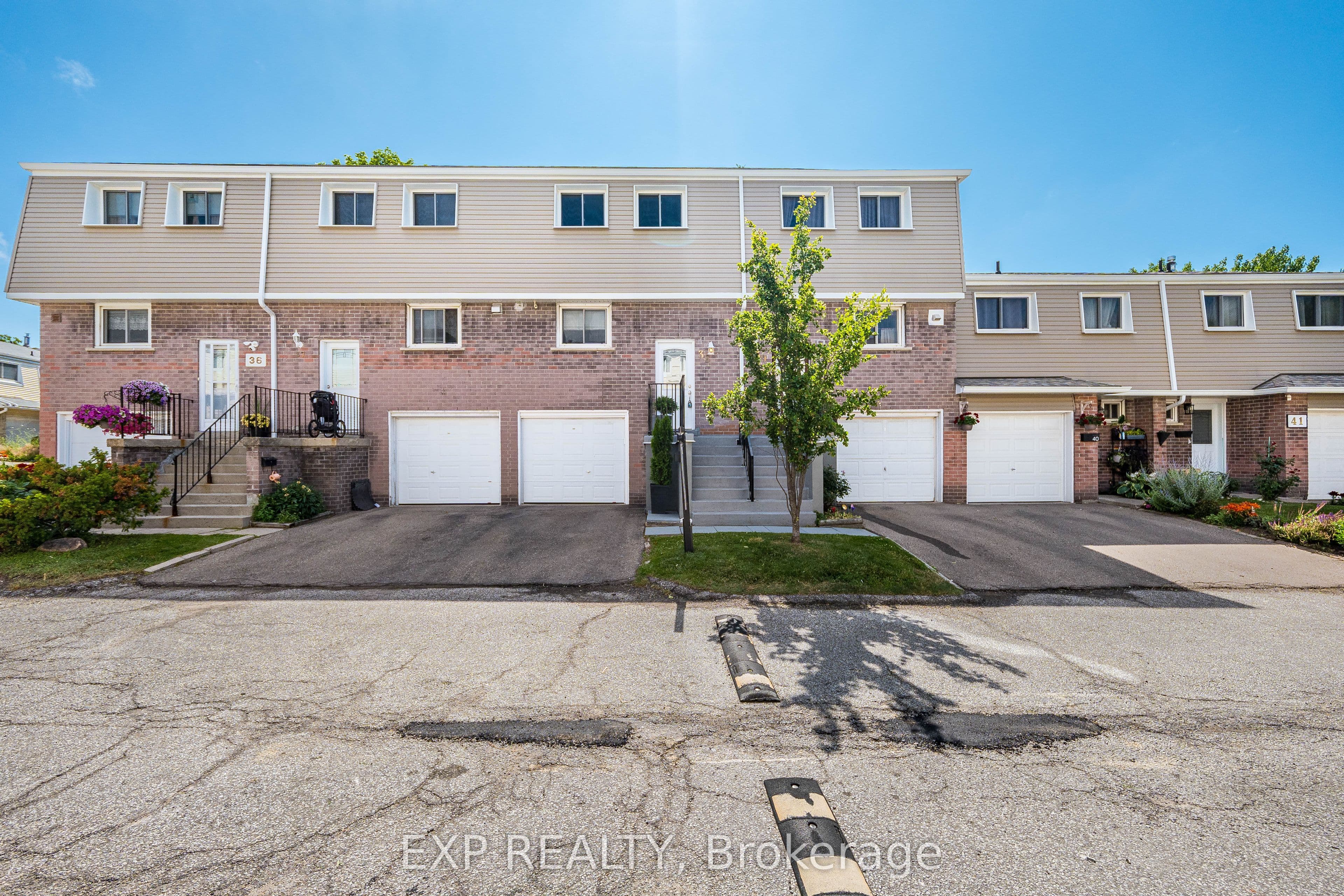400 Mississauga Valley Boulevard 38, Mississauga, ON L5A 3N6
