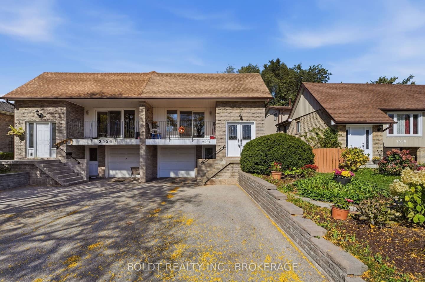 2554 Cobbinshaw Circle, Mississauga, ON L5N 2G3