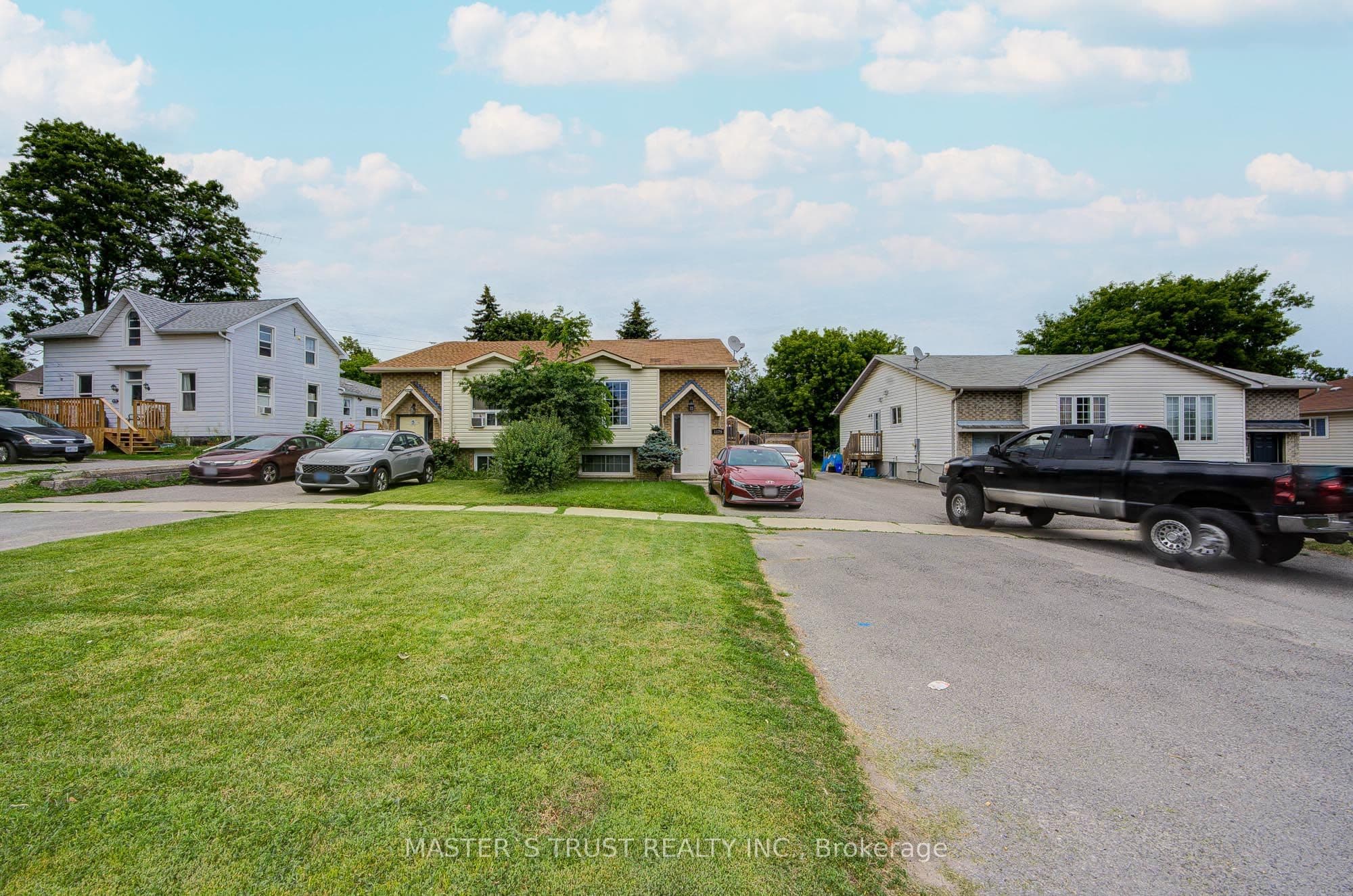 1179 Simcoe Street S, Oshawa, ON L1H 4M1
