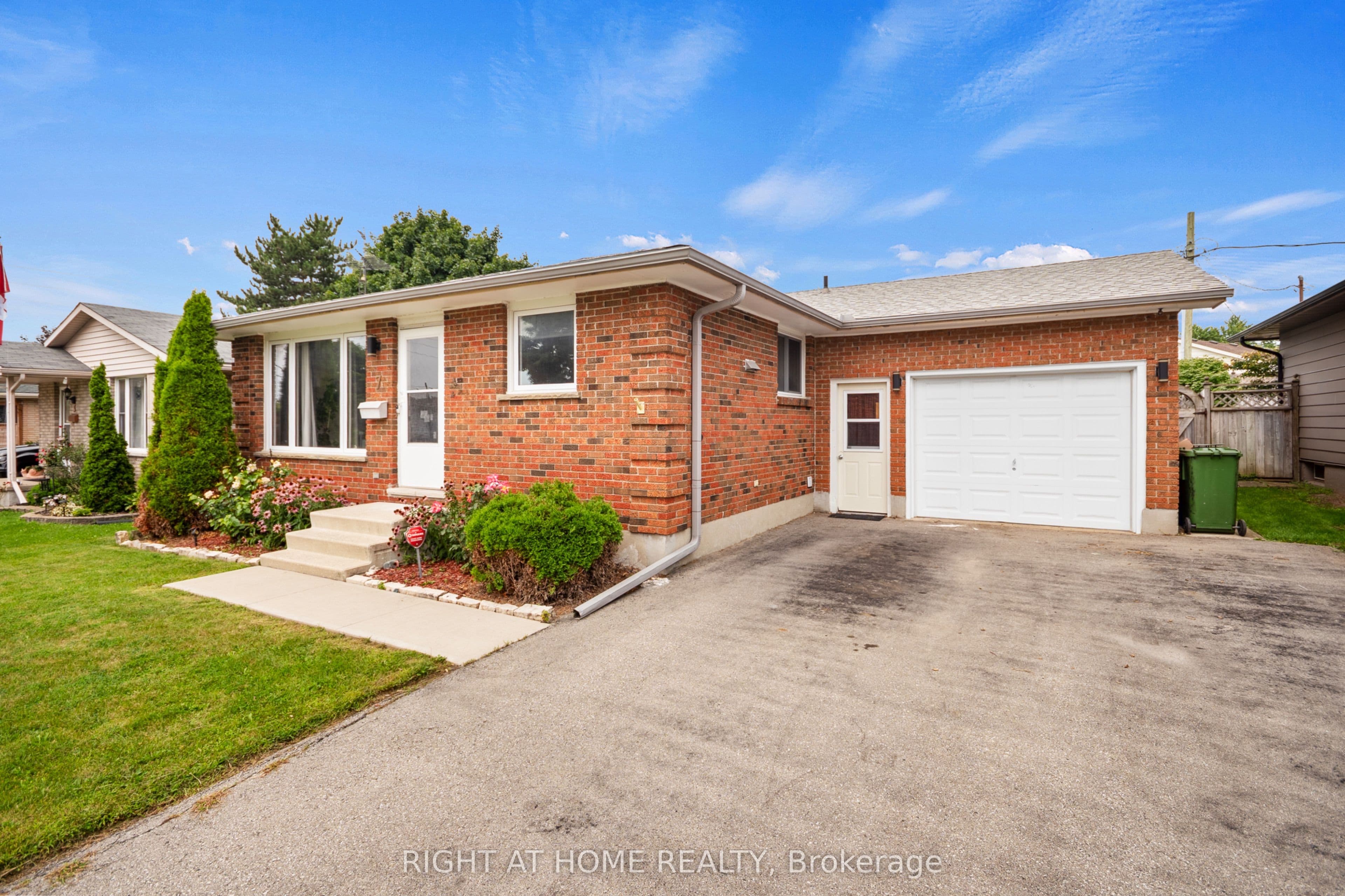 7 Raven Avenue, St. Thomas, ON N5R 5K8