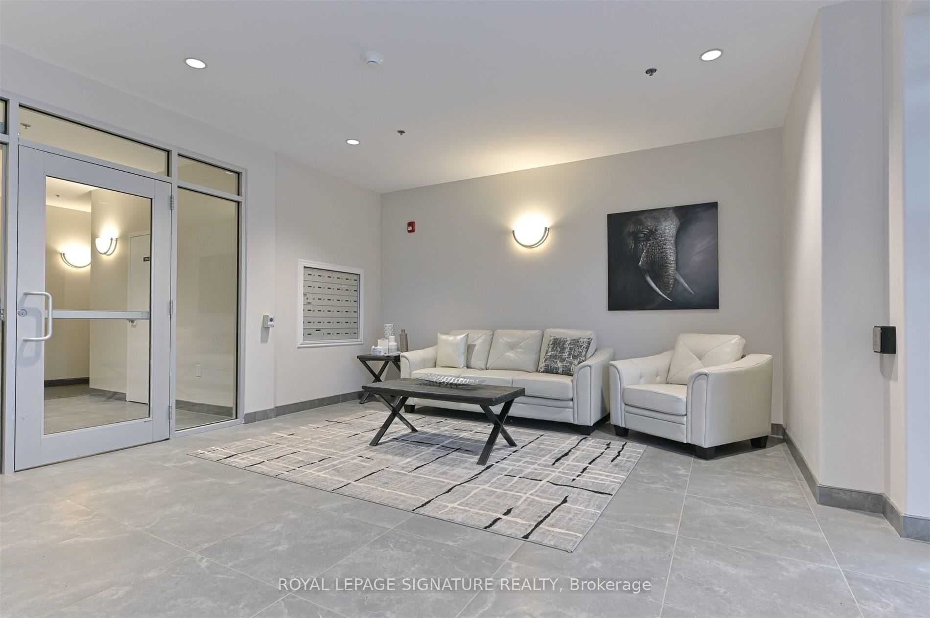 529 South Pelham Road 208, Welland, ON L3C 0H7