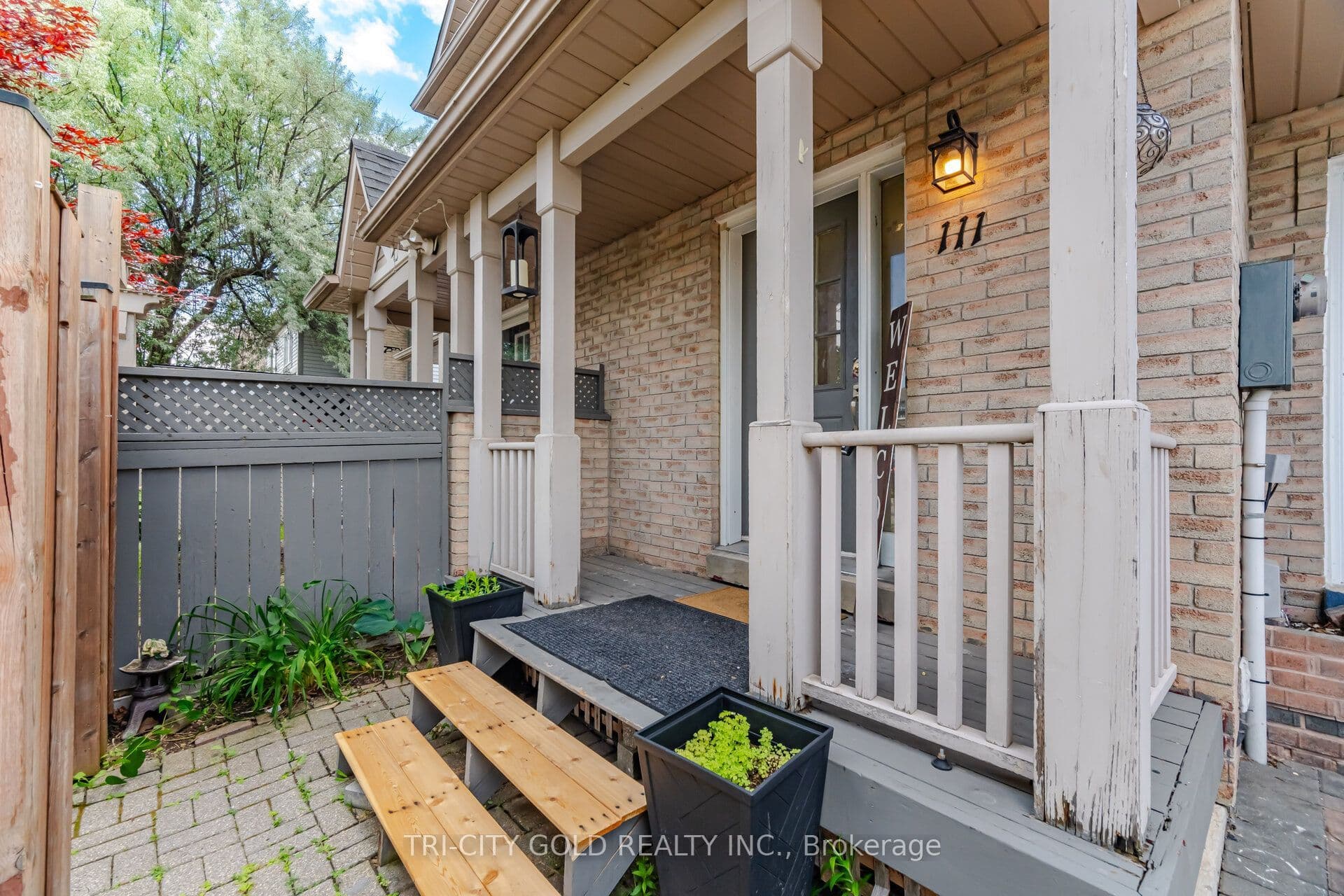 111 Chipmunk Crescent, Brampton, ON L6R 1B4