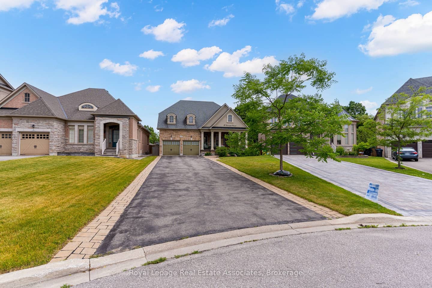 20 Cannington Crescent, Brampton, ON L6X 0W6