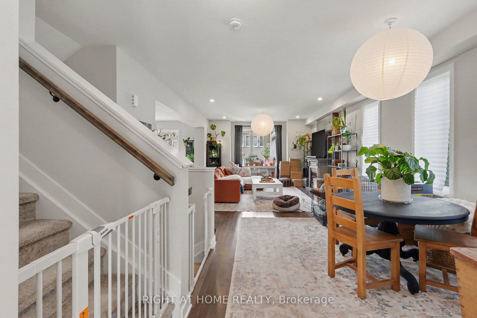 665 SW Terrier Circle W, Stittsville - Munster - Richmond, ON K0A 2Z0
