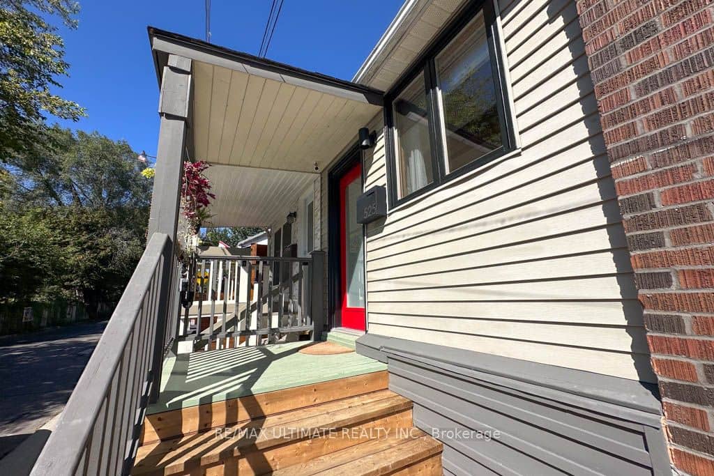 525 Craven Road, Toronto, ON M4L 2Z6