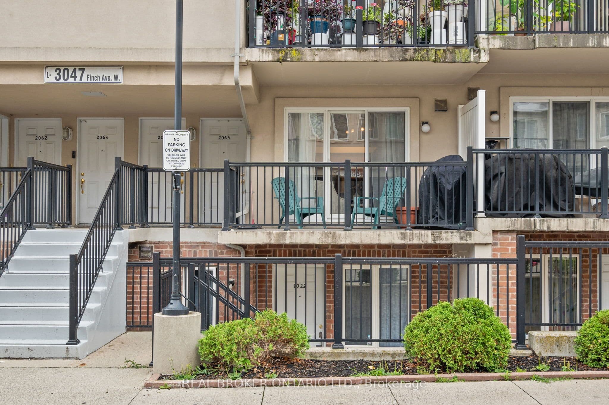 3047 Finch Avenue W 2066, Toronto, ON M9M 0A5