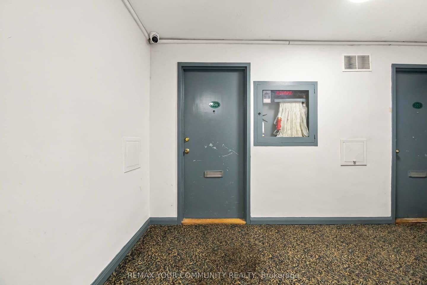 825 Kennedy Road 206, Toronto, ON M1K 2E6