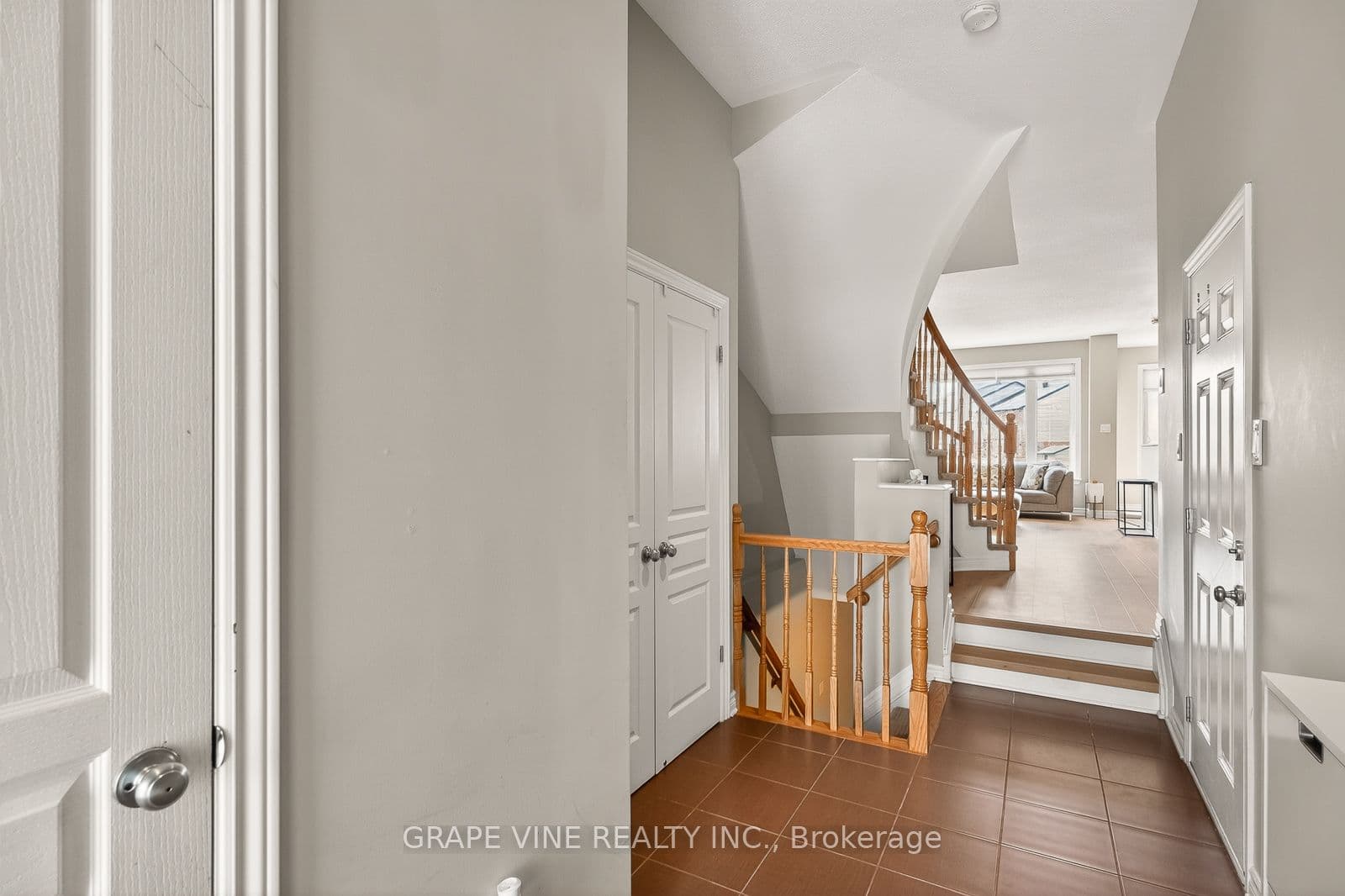 510 Grand Tully Way, Blossom Park - Airport and Area, ON K1V 2M9