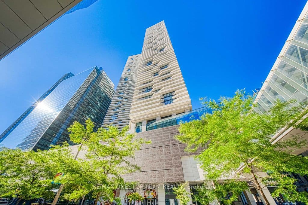 88 Harbour Street 2104, Toronto, ON M5J 0C3