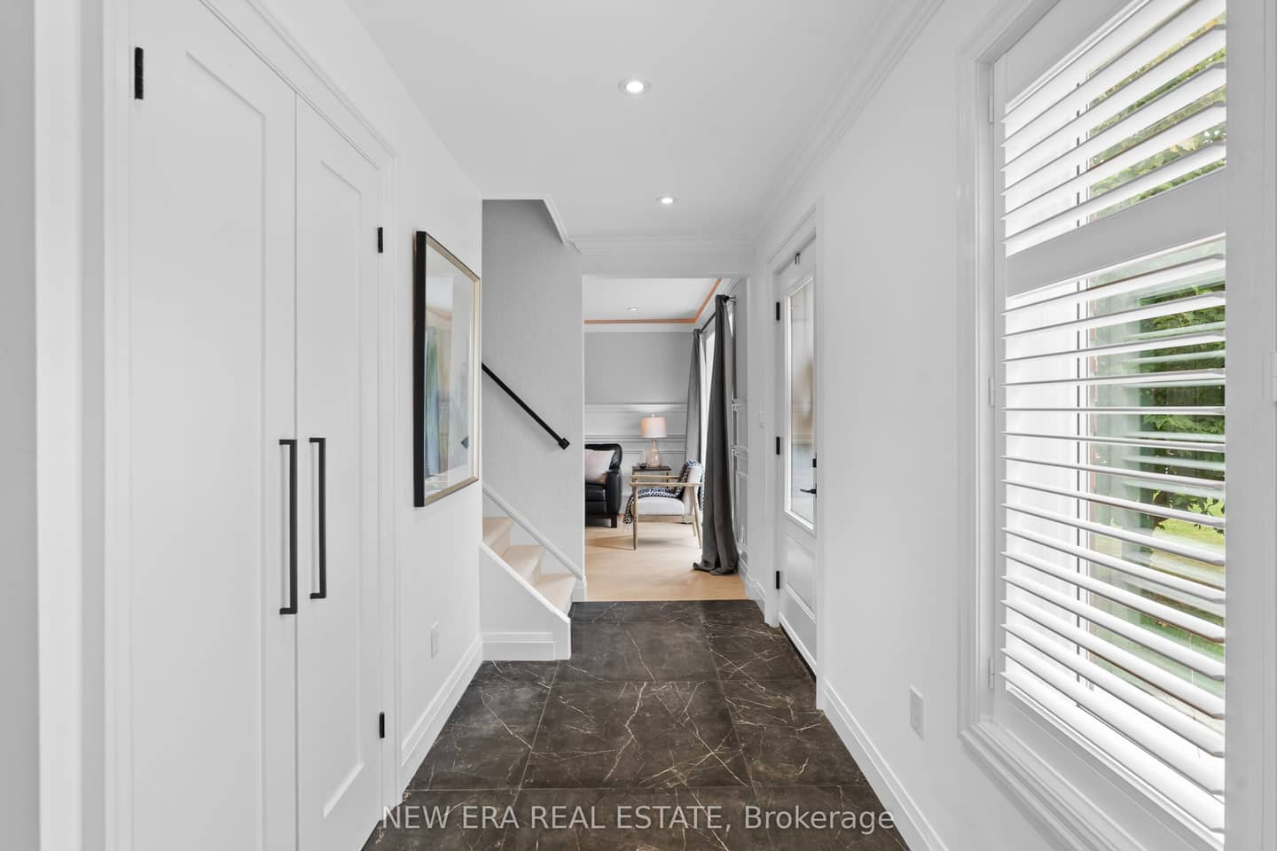 2107 Russett Road, Mississauga, ON L4Y 1C2