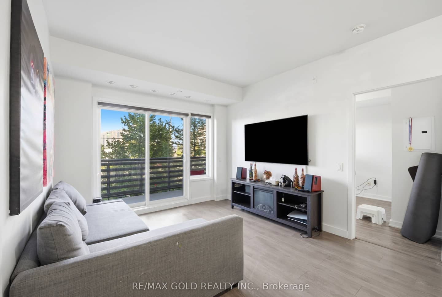 5025 Harvard Road 211, Mississauga, ON L5M 0W6