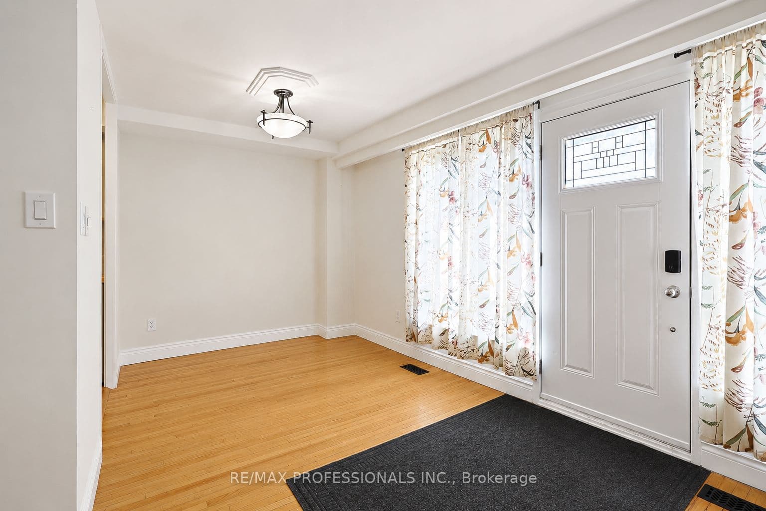 160 Carsbrooke Road 20, Toronto, ON M9C 1G9