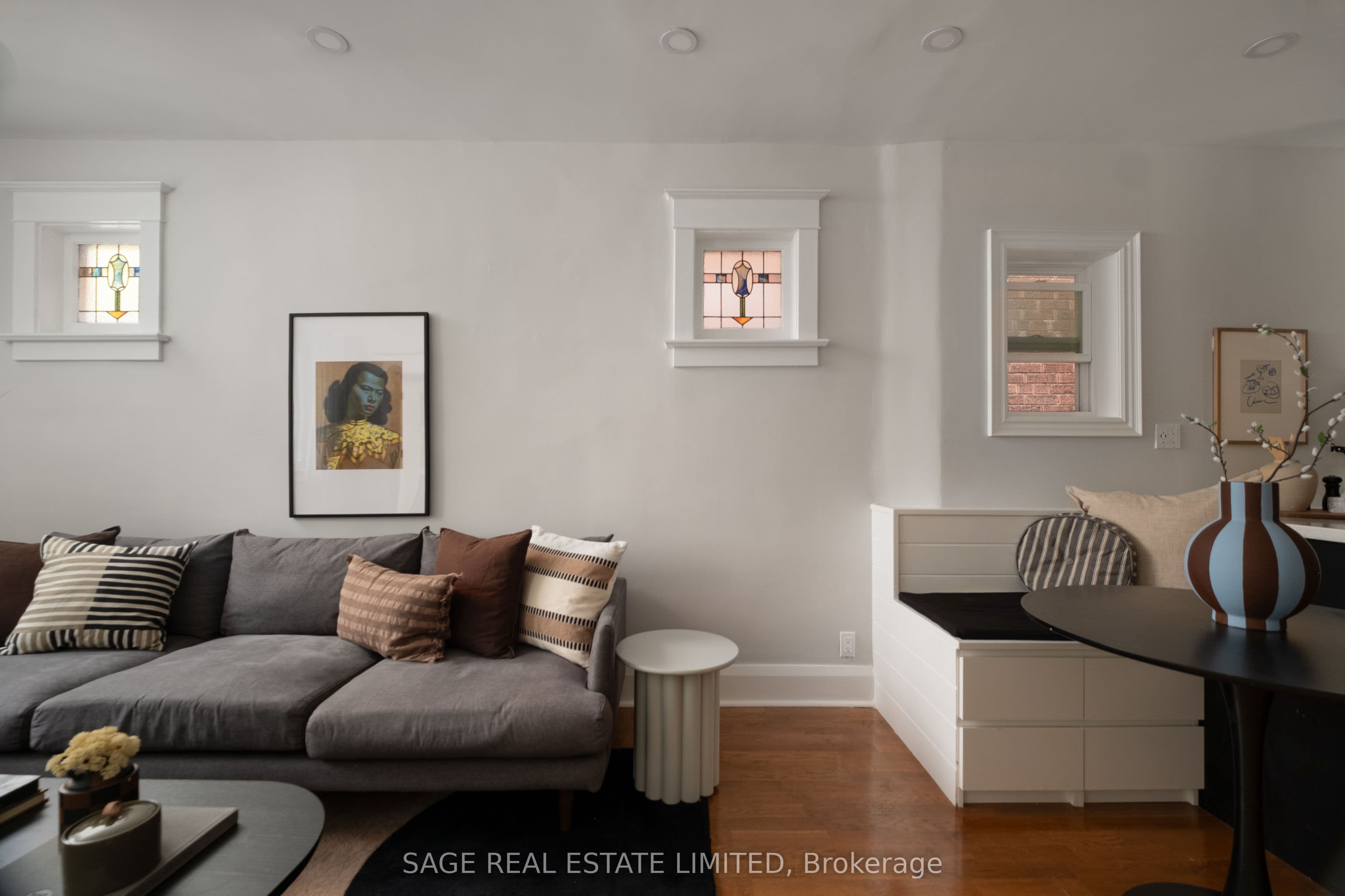 74 Barrington Avenue, Toronto, ON M4C 4Z1