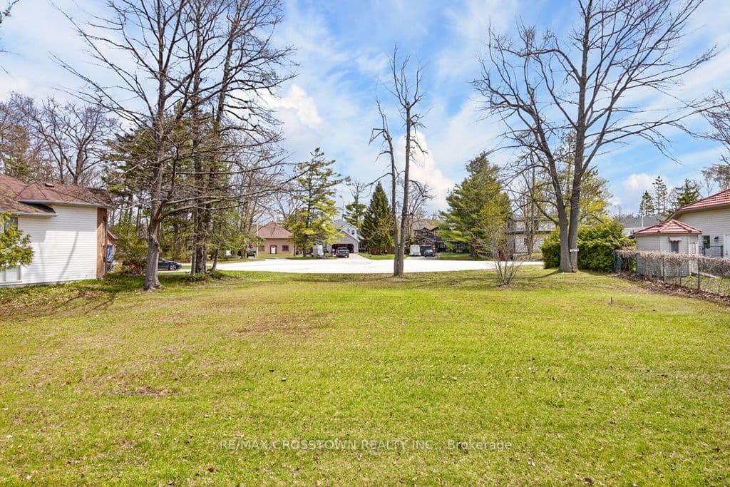 15 Smallman Drive, Wasaga Beach, ON L9Z 1L1