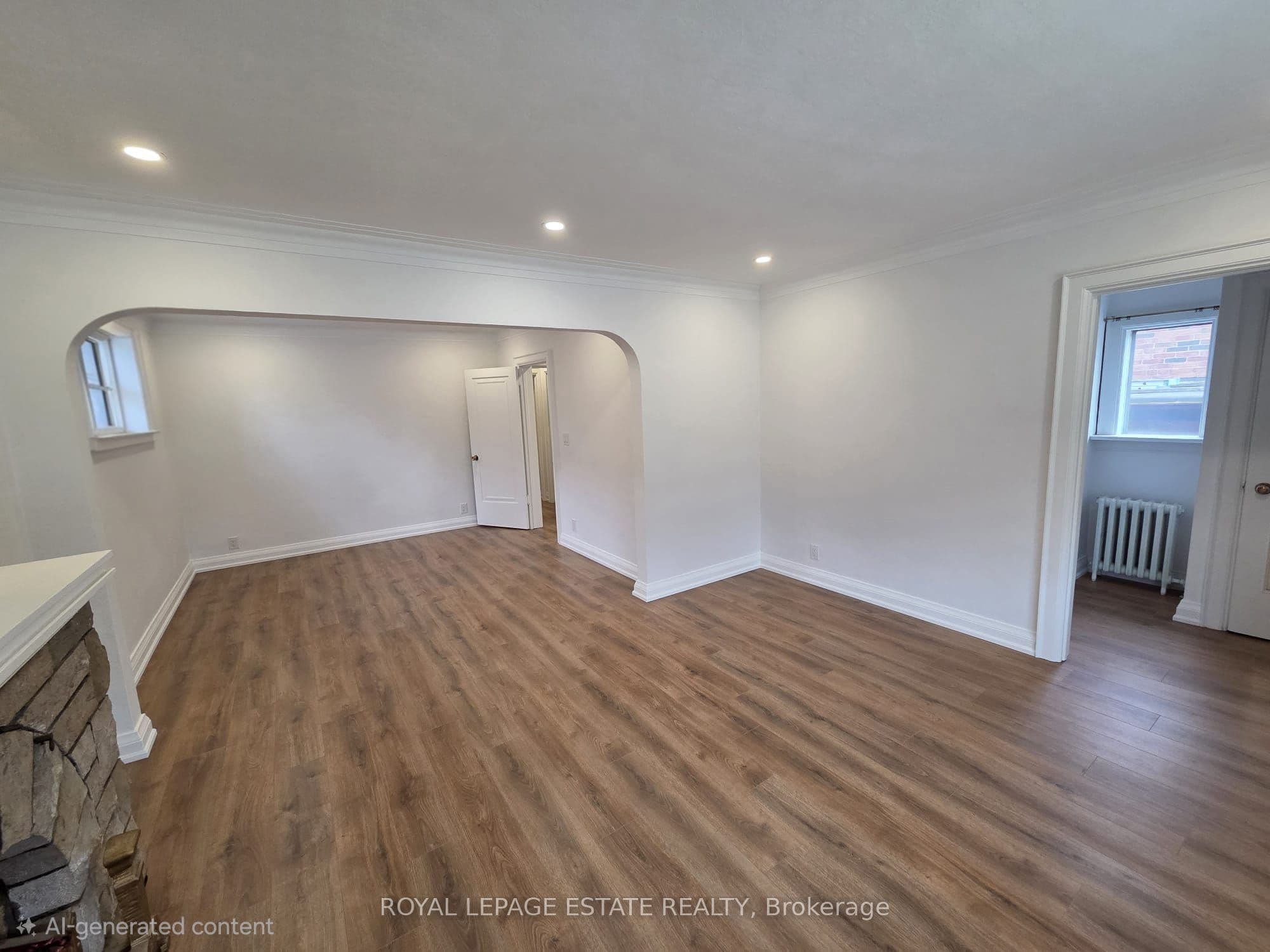 839 Coxwell Avenue Main, Toronto, ON M4C 3E8