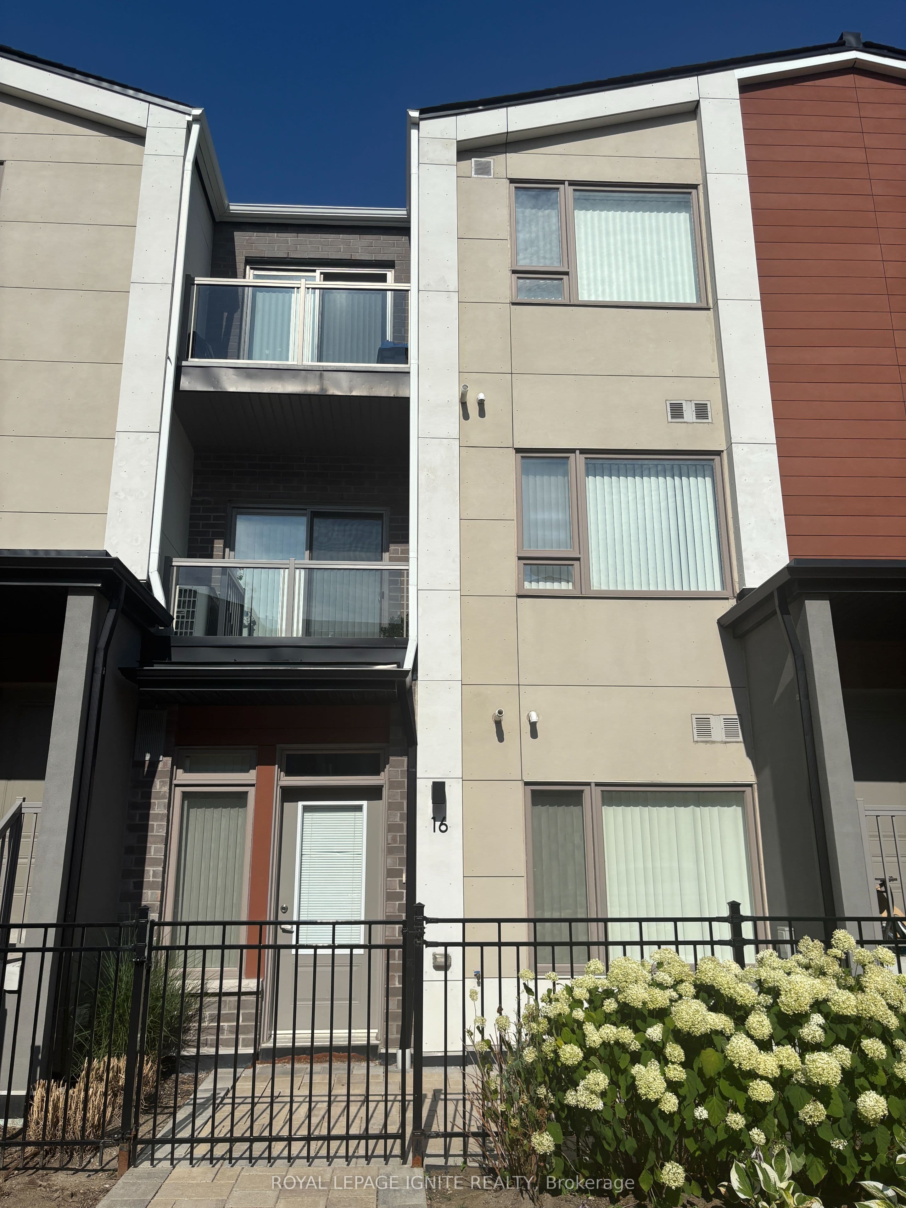 60 Orchid Place Drive 16, Toronto, ON M1B 0C4