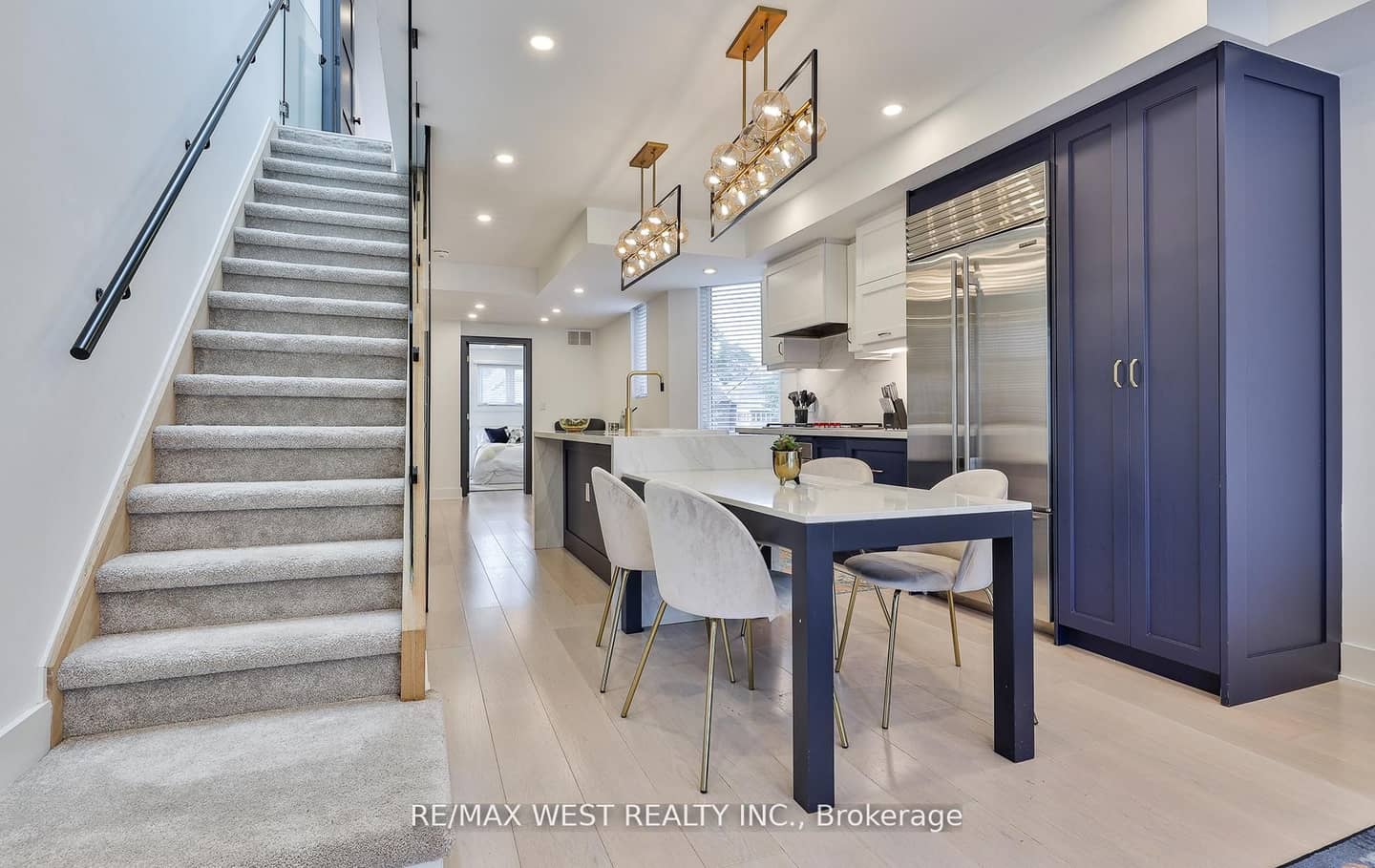 734 Shaw Street, Toronto, ON M6G 3L7